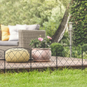 Outsunny 61cm x 3m Picket Fence Panels
