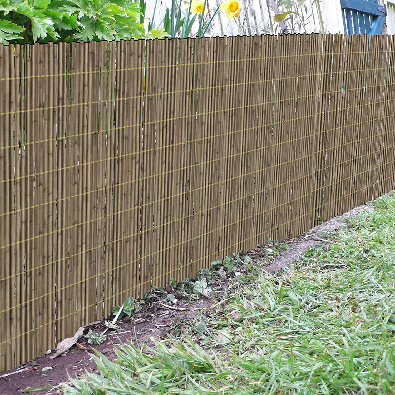 High Quality Reed Fence (9-10mm) 2m x 3m – Image 3 of 7 High Quality Reed Fence (9-10mm) 2m x 3m - Image 3 of 7